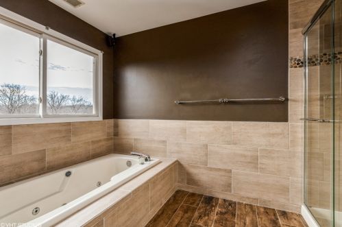 237 Burning Bush Trl, Bull Valley IL 60012-3652 exterior