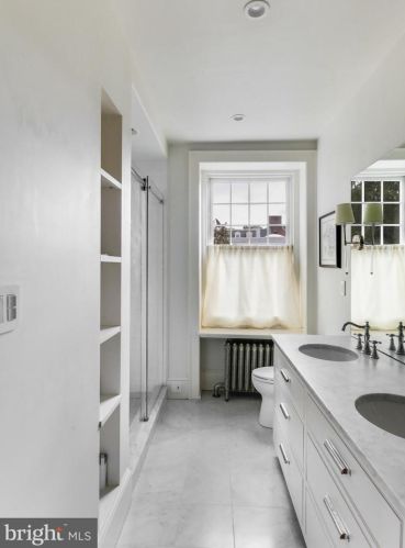 5800 Greene St, Philadelphia PA  19144-2704 exterior