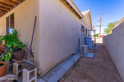 3731 Liberty Ave, Tucson AZ 85706-3161 exterior