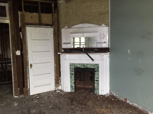 5070 Washington Pl, Saint Louis MO 63108-1116 exterior