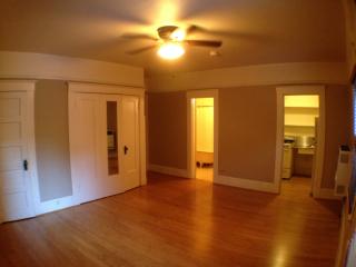 2066 Glisan St, Portland OR  97209-1160 exterior