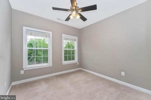 2305 Abby Rd, Edgewater MD 21037-2906 exterior