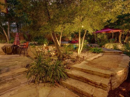 3909 Edwards Mtn Dr, Austin TX 78731-3845 exterior