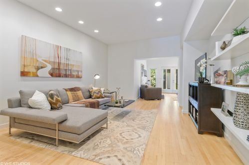 2125 Clifton Ave, Chicago IL  60614-4115 exterior