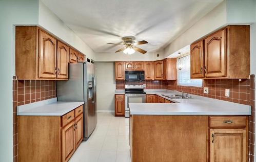 9308 Ldg Pole Ln, Saint Louis MO 63126-2158 exterior