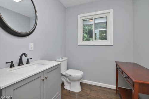 40 Camden Pl, West Milford Lakes NJ  07480-1106 exterior