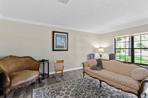 708 Grand Cir, Tampa FL  33617-7844 exterior