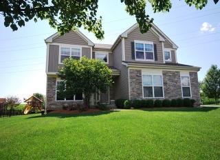3350 Moraine Dr, Aurora, IL 60506-8019