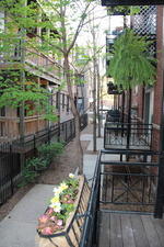 717 Barry Ave, Chicago IL  60657-4581 exterior