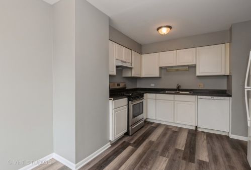 4216 Brentwood Ln, Waukegan IL 60087-1819 exterior