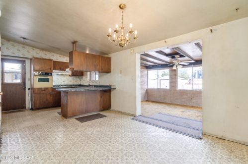 1116 Edgewater Dr, Tucson AZ 85704-2414 exterior