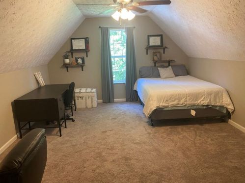 5114 Peach Mtn Cir, Gainesville GA 30507-8884 exterior