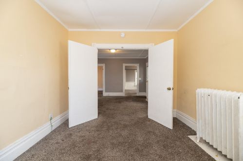 1408 Westnedge Ave, Kalamazoo MI 49007-2426 exterior