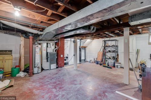 807 Hamline Ave, Saint Paul MN  55104-1300 exterior