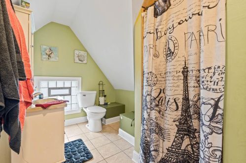 2861 7 St, Milwaukee WI 53215-3907 exterior