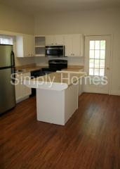 3042 Cottage Grove Ave, Omaha NE  68131-2021 exterior