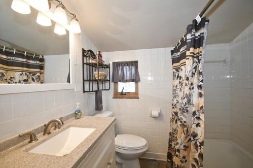 926 Agnew Rd, Pittsburgh PA 15227-3902 exterior