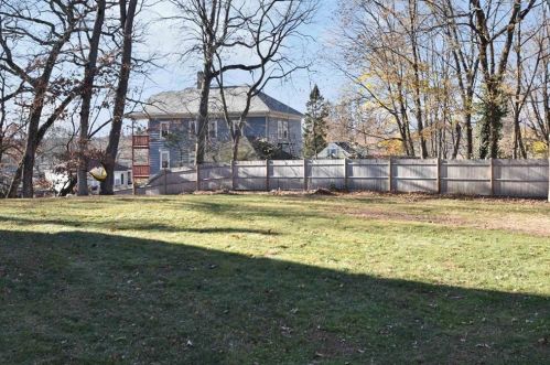 832 Elm St, Woonsocket RI 02895-3507 exterior