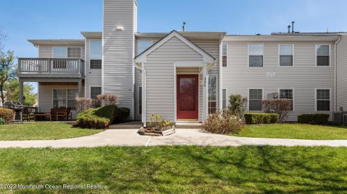 336 Mayfair Pl, Morganville, NJ 07751-1731