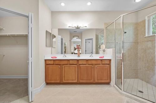 1814 Tarpon Bay Dr, Naples FL 34119-8714 exterior