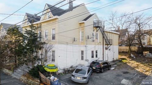 200 16th Ave, Paterson NJ  07501-2315 exterior