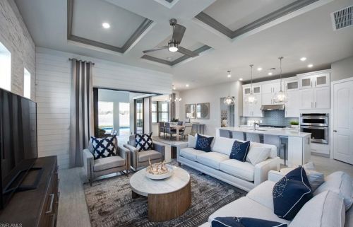 2726 Aviamar Cir, Naples FL 34114-9565 exterior