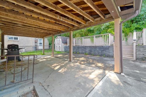 2107 Plainview Ave, Pittsburgh PA 15226-1545 exterior