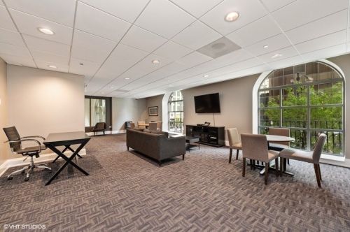 630 State St, Chicago IL  60605-1807 exterior