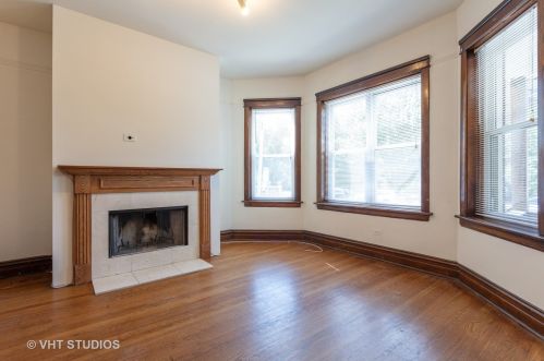 1342 Addison St, Chicago IL  60657-3731 exterior