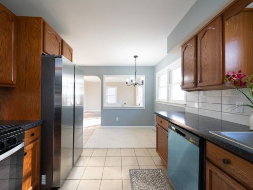 248 Eric Ave, Meskegon MI 49444-3702 exterior