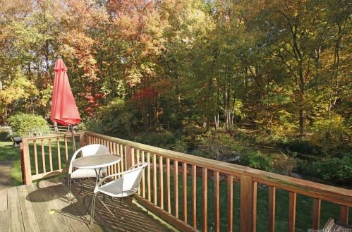 23 Cardinal Ln, Wilton CT 06897 exterior