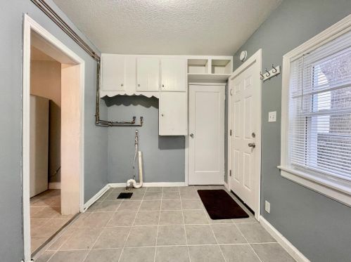 1054 Amity Ave, Meskegon MI  49442-3711 exterior