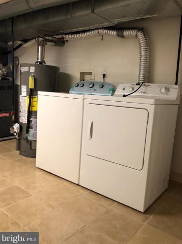 2437 11 St, Philadelphia PA 19123-1135 exterior