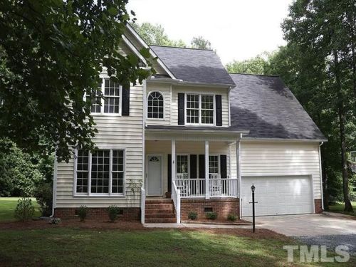 5574 Farmington Dr, Oxford, NC 27565-6286