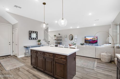 8976 8 Dr, Phoenix AZ 85041-6754 exterior