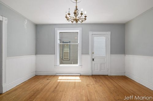 56 Un Ave, Grand Rapids MI 49503-4451 exterior