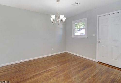 2215 Newark Ave, Scotch Plains NJ  07076-4672 exterior