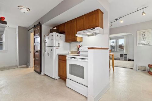 531 72, Milwaukee WI 53213-3728 exterior