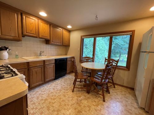 2328 Mangold Ave, Milwaukee WI 53221-4963 exterior