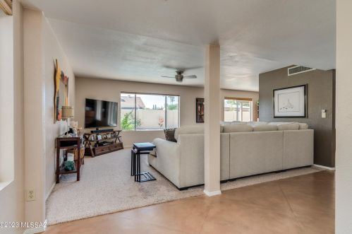 7590 Ln Cienega Dr, Tucson AZ 85712-1423 exterior