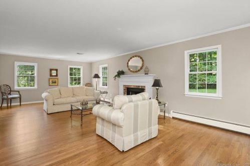 67 Ritch Dr, Ridgefield CT 06877-2815 exterior