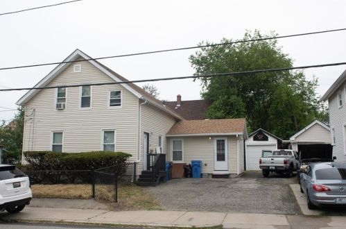 279 Smith St, Providence, RI 02905-4954