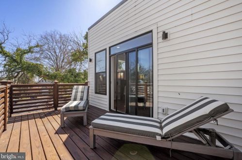 2216 30th St, Washington DC  20020-3369 exterior