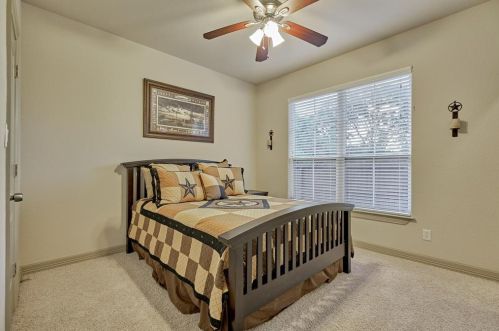 12326 Hawthorne Dr, Montgomery TX 77356-8961 exterior