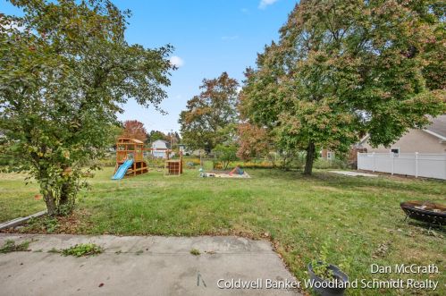 3989 Manning St, Meskegon MI  49444-4142 exterior