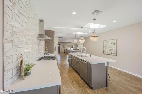 1359 Clarendon Ave, Phoenix AZ  85013-3330 exterior