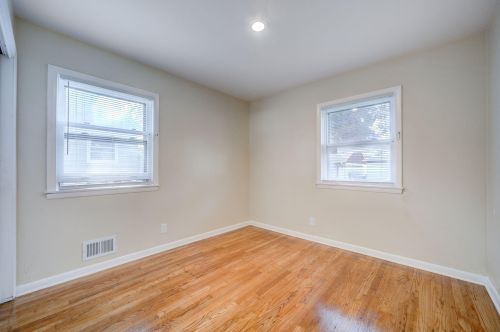 7800 Palmetto Ave, Milwaukee WI  53218-3750 exterior