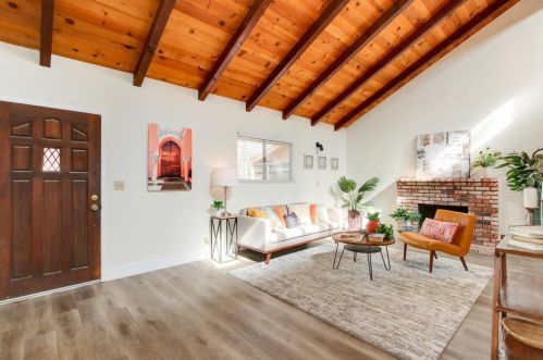 1314 Marina Cir, Davis CA 95616-2728 exterior