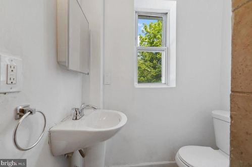 1108 7 St, Chester PA 19013-3334 exterior