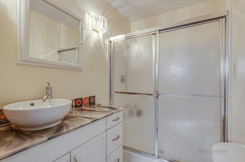 303 Stewart Ave, Waukegan IL 60085-2061 exterior